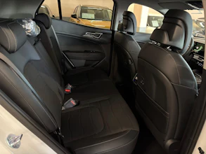 https://vehicle.imgix.net/4214114/354a9f5f-6dee-4a9d-b88d-49277c754423.jpg