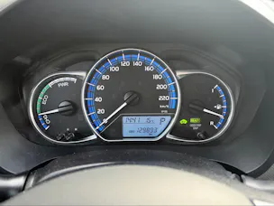 Toyota Yaris 1.5 VVT-i HSD Trend