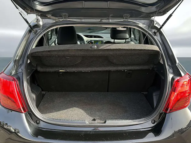 Toyota Yaris 1.5 VVT-i HSD Trend