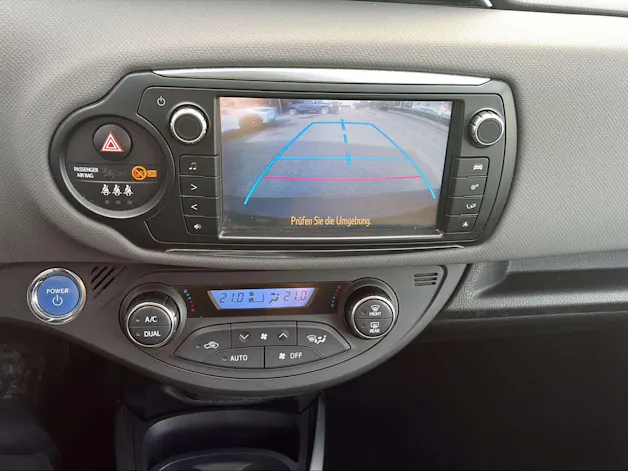 Toyota Yaris 1.5 VVT-i HSD Trend