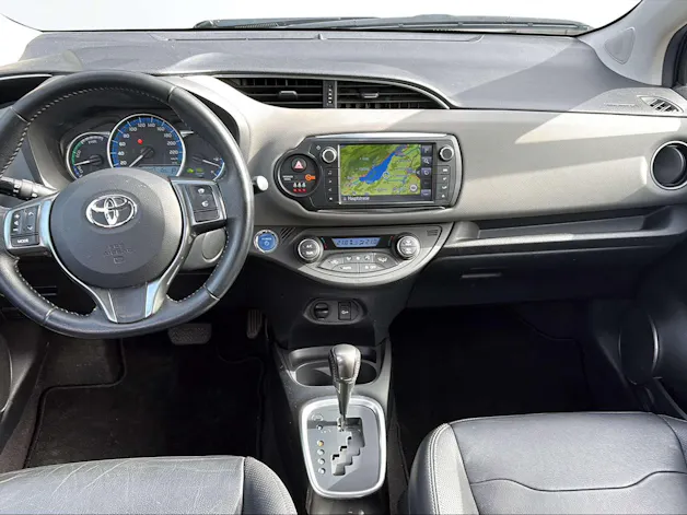 Toyota Yaris 1.5 VVT-i HSD Trend