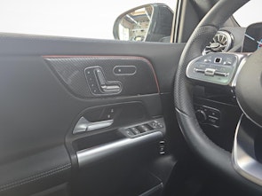 Fahrzeugbild MERCEDES-BENZ GLA 250 4MATIC AMG Line