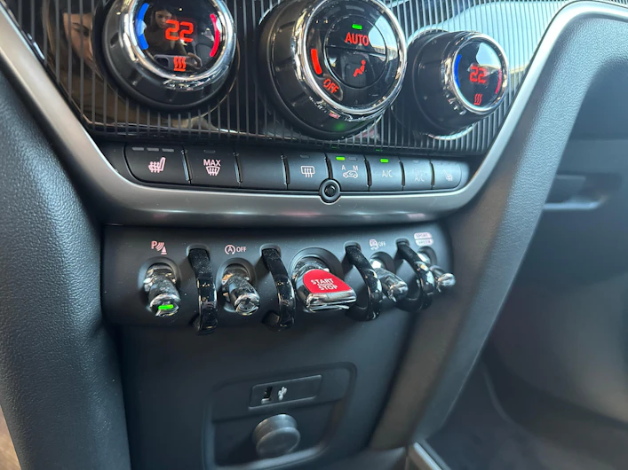 Fahrzeugbild MINI COUNTRYMAN