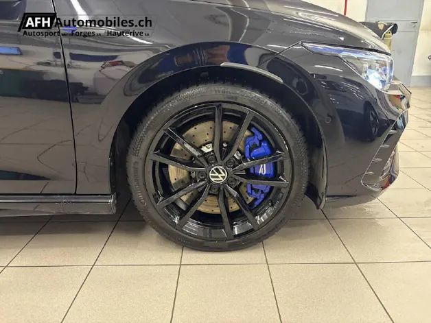 VW Golf VIII 2.0 TSI R 20 Years D