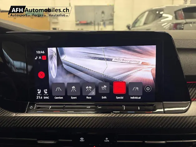 VW Golf VIII 2.0 TSI R 20 Years D