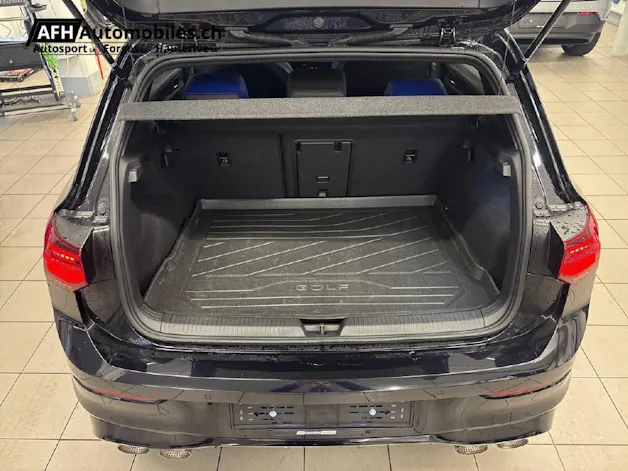 VW Golf VIII 2.0 TSI R 20 Years D