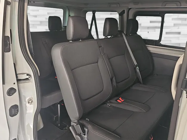 Renault Trafic Passenger 2.0 dCi Blue 150 techno