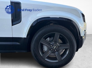 Fahrzeugbild LAND ROVER Defender 110 3.0 D I6 300 X-Dynamic SE mit Anhängerkupplung