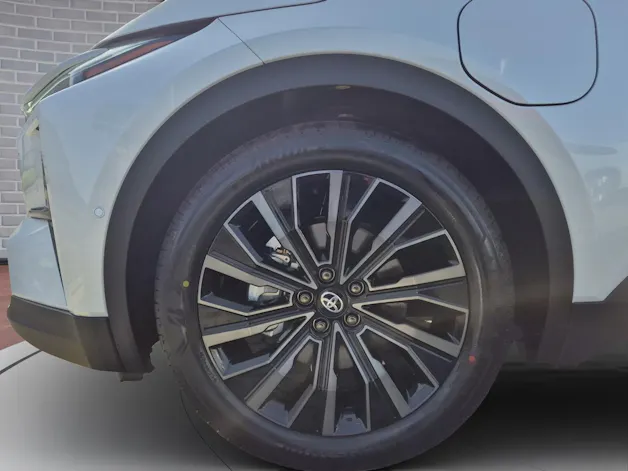 Toyota C-HR+ Premium AWD