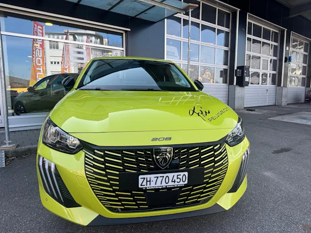 Peugeot 208 1.2 Hybrid Allure Premium