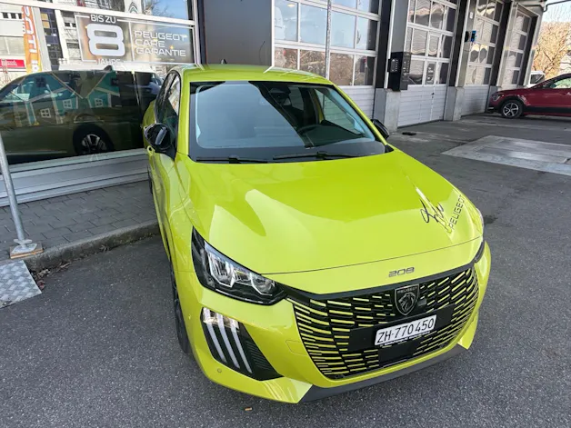 Peugeot 208 1.2 Hybrid Allure Premium