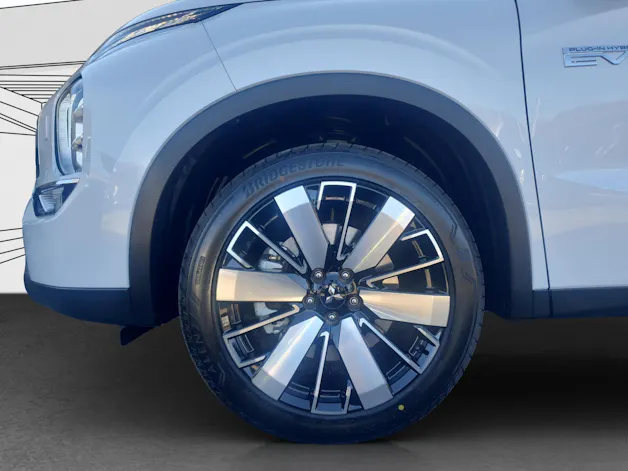 Mitsubishi Outlander 2.4 PHEV NEW Intense 4x4