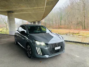 Peugeot 208 1.2 Hybrid Allure Premium