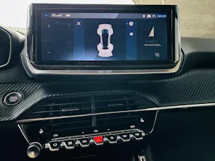 Peugeot 208 1.2 Hybrid Allure Premium
