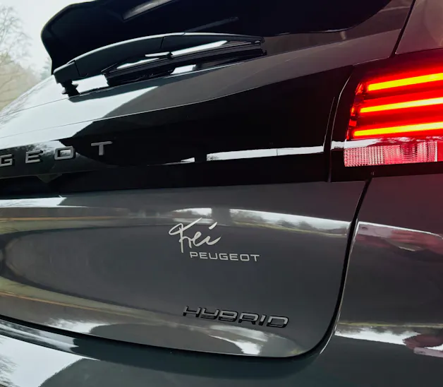 Peugeot 208 1.2 Hybrid Allure Premium