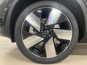 Volvo EX40 Twin XCENTRIC Edition AWD