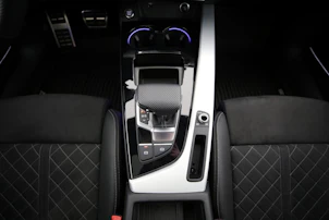 Fahrzeugbild AUDI A5 Sportback 2.0 40 TDI S Line Attraction quattro S-Tronic