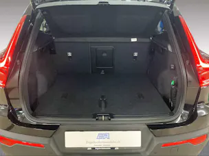 Volvo XC40 2.0 B3 MH Plus Dark