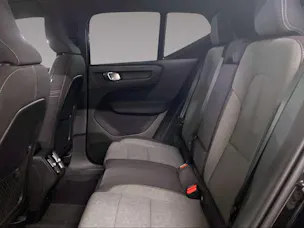 Volvo XC40 2.0 B3 MH Plus Dark
