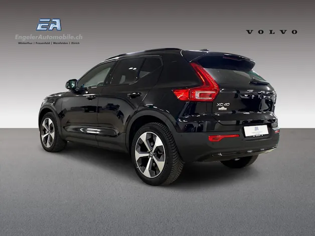 Volvo XC40 2.0 B3 MH Plus Dark