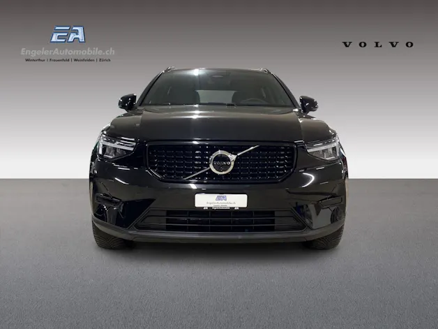 Volvo XC40 2.0 B3 MH Plus Dark