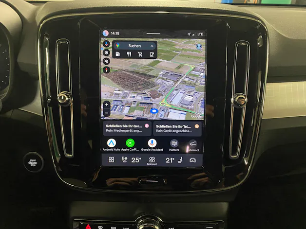 Volvo XC40 2.0 B3 MH Plus Dark