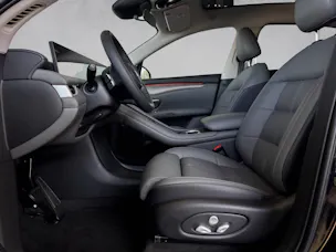 MG IM6 100 kWh Performance 20 4WD