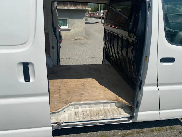 Toyota HIACE Kaw. 2.5 D-4D 4x4 5T.