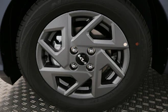 https://vehicle.imgix.net/4214622/13e9fadb-b331-40ed-8e5d-f3ddbb527c19.jpg