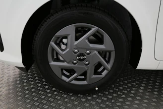 https://vehicle.imgix.net/4214728/560bf979-b5ef-4b91-a5c9-c6041c6554ee.jpg