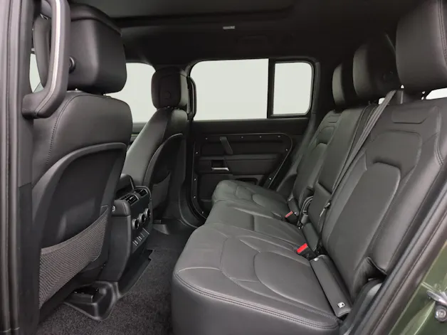 Land Rover Defender 130 3.0 D I6 350 X-Dynamic HSE 1.99% Leasing 10'000.- Eintauschprämie