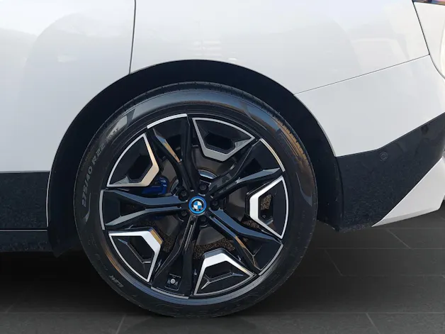 BMW iX xDrive40