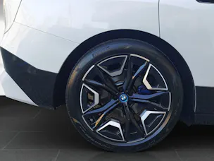 BMW iX xDrive40