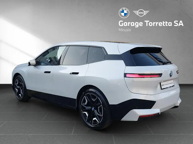 BMW iX xDrive40