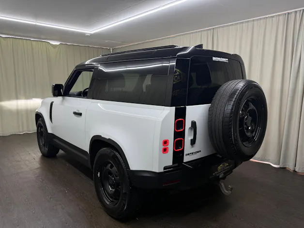 Land Rover Defender 90 3.0D I6 250 SE AT8