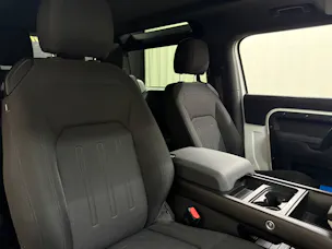 Land Rover Defender 90 3.0D I6 250 SE AT8