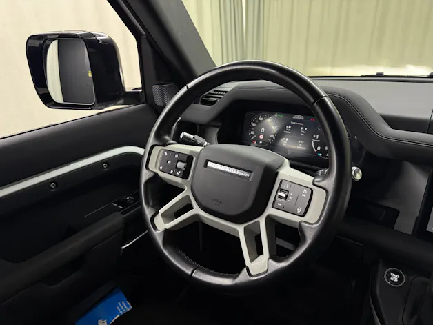 Land Rover Defender 90 3.0D I6 250 SE AT8