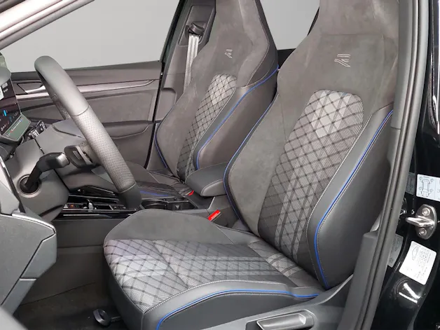 VW Golf 1.5 e TSI mHEV R-Line DSG