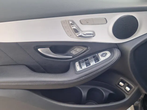 MERCEDES-BENZ GLC 300 e AMG Line 4Matic