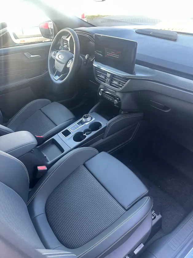 Ford Kuga 2.5 Hybrid Sound Edition FHEV/4x4
