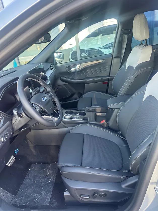 Ford Kuga 2.5 Hybrid Sound Edition FHEV/4x4