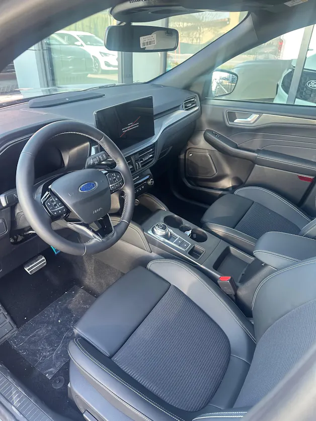 Ford Kuga 2.5 Hybrid Sound Edition FHEV/4x4