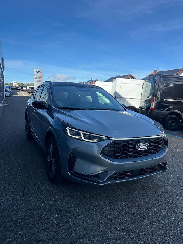 FORD Kuga 2.5 Hybrid Sound Edition FHEV/4x4