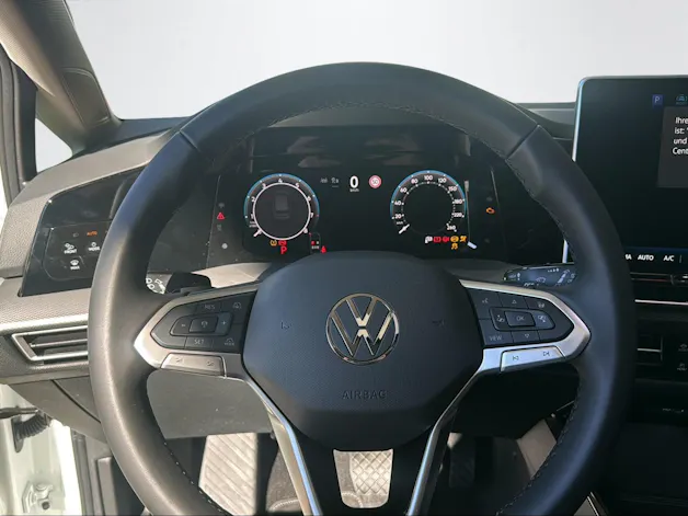 VW Golf VIII 1.5 eTSI Style DSG