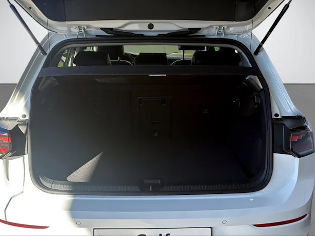 VW Golf VIII 1.5 eTSI Style DSG