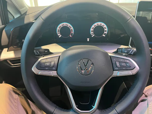 VW Golf VIII 1.5 eTSI Style DSG