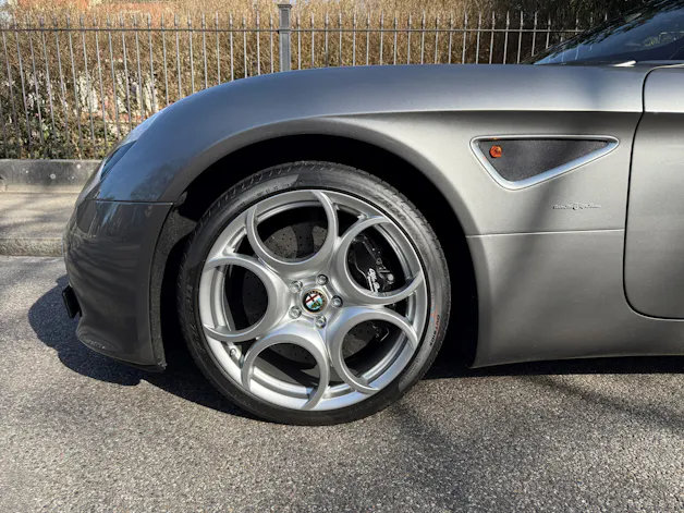 Alfa Romeo 8C
