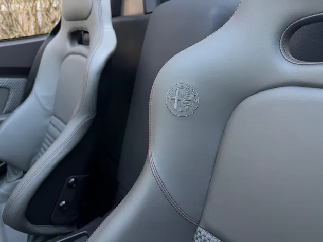 Alfa Romeo 8C