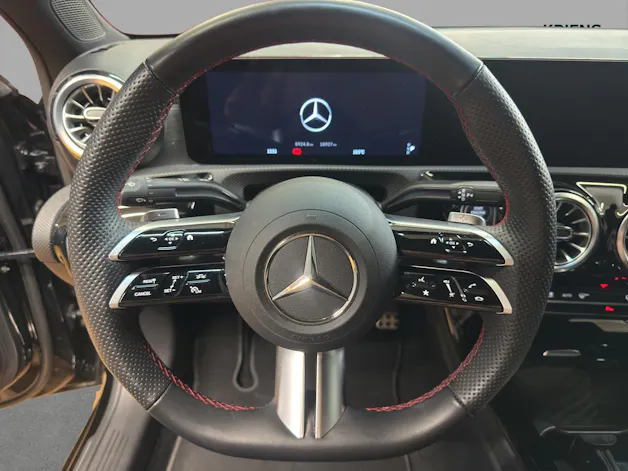 Mercedes-Benz A 200 - AMG / Rückfahrkamera / Smartphone Integration / Night-Paket