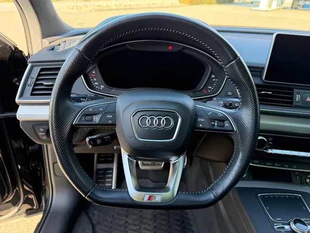 Audi Q5 3.0 TDI sport quattro tiptronic